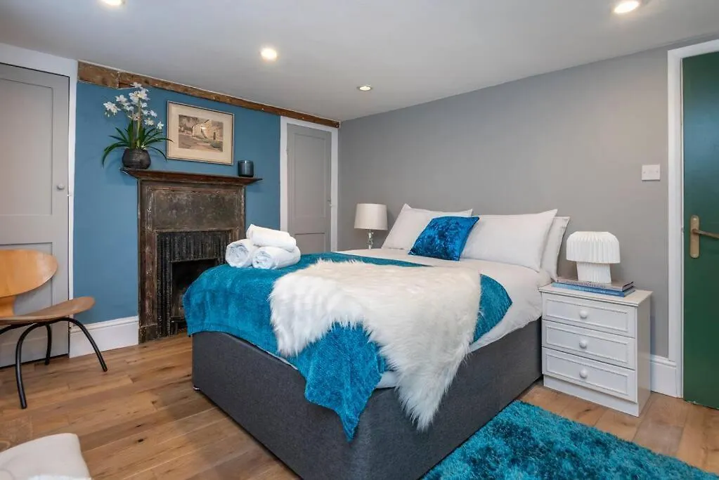Apartment Stylish London Townhouse, Perfect For Large Groups, Convenient Public Transport Links, Close To Tower Bridge And London Liverpool Street